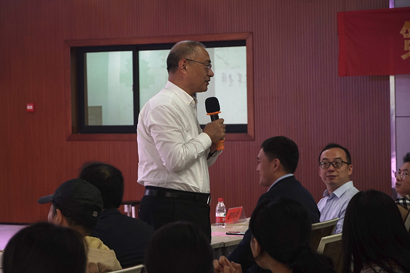 赵英军副校长宣布第十九届墨湖杯书画大赛正式开始.JPG
